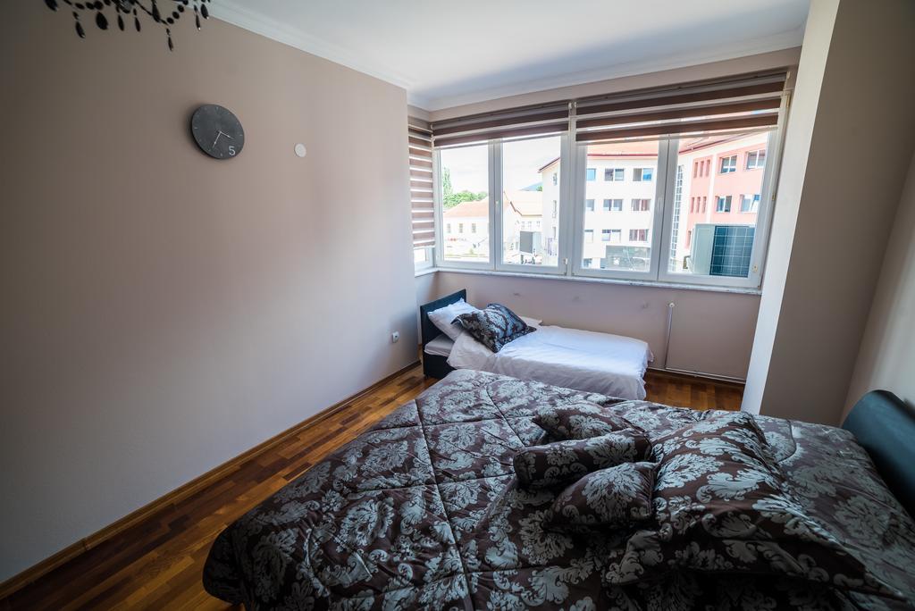 Suites Donna Bihac Exterior photo